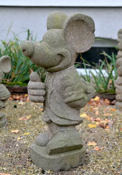 Product image 3 of the product “Standing mouse on base, ca. 85 cm high ”